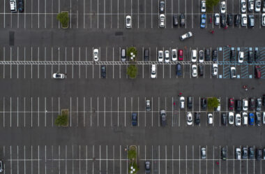 Shopping pode cobrar estacionamento de empregados dos lojistas